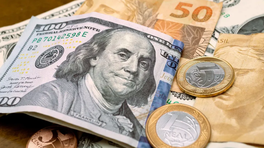 Dólar tem forte queda e Bolsa avança com inflação dos EUA abaixo das expectativas