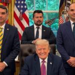 Eduardo Bolsonaro incita...