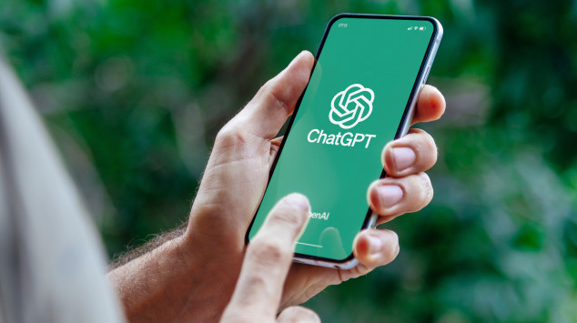 OpenAI lança ChatGPT para adolescentes com novas proteções